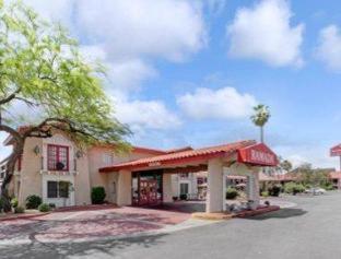 Days Inn By Wyndham Tucson City Center Chambre photo