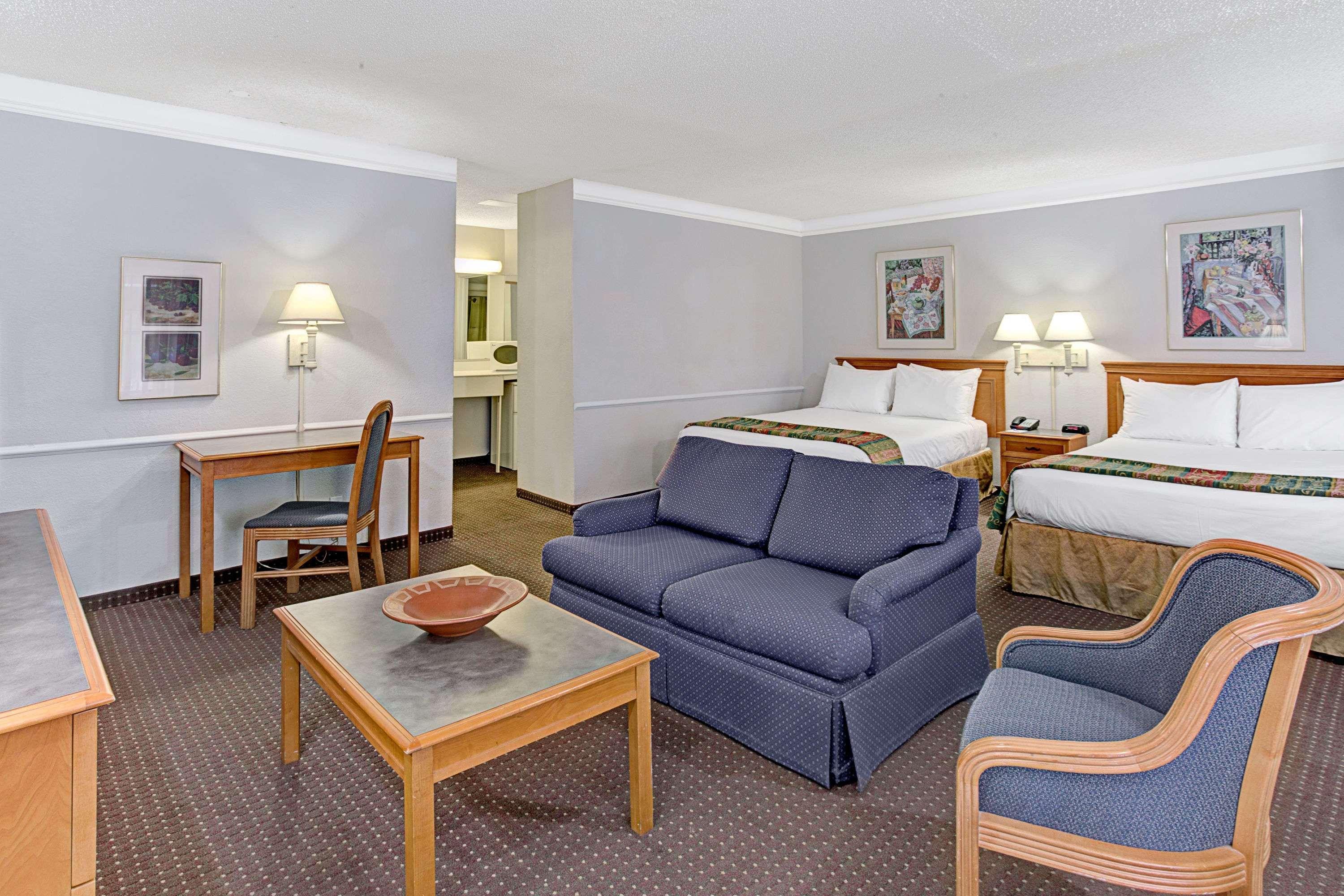 Days Inn By Wyndham Tucson City Center Extérieur photo