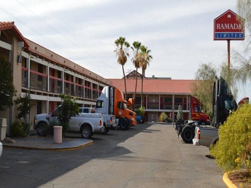 Days Inn By Wyndham Tucson City Center Extérieur photo