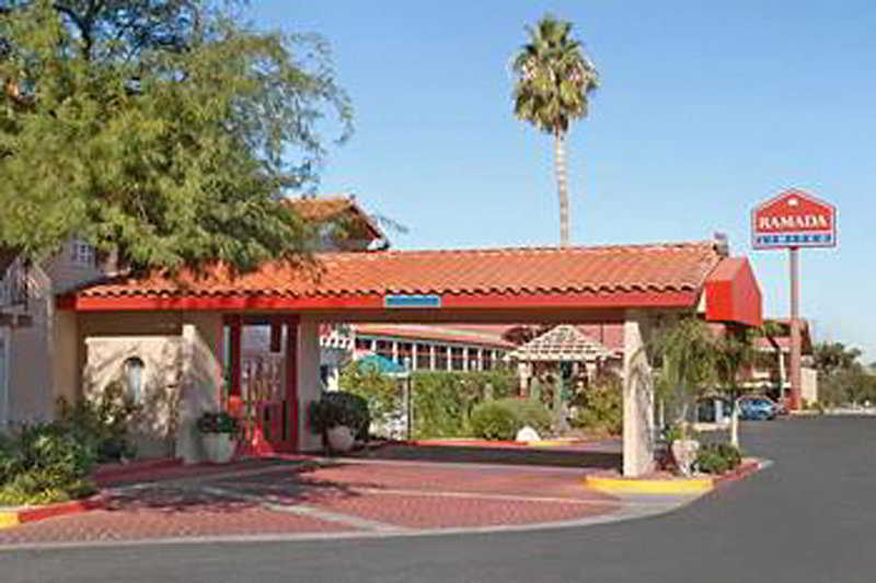 Days Inn By Wyndham Tucson City Center Extérieur photo